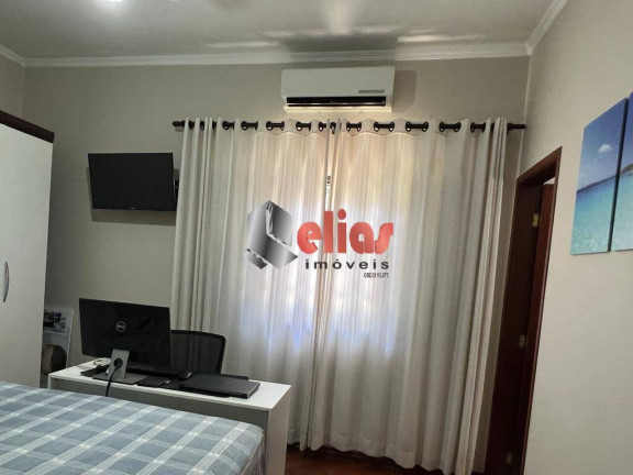 Imagem Casa com 3 Quartos à Venda, 250 m² em Parque Júlio Nóbrega - Bauru Imagem Casa com 3 Quartos à Venda, 250 m² em Parque Júlio Nóbrega - Bauru