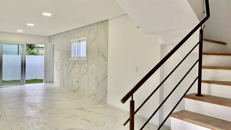 Casa com 3 Quartos à Venda, 181 m² em Campeche - Florianópolis
