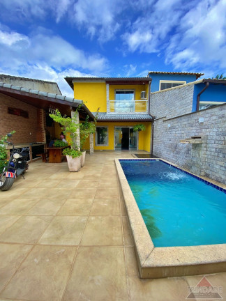 Casa com 4 Quartos à Venda, 200 m² em Guaratiba - Rio De Janeiro