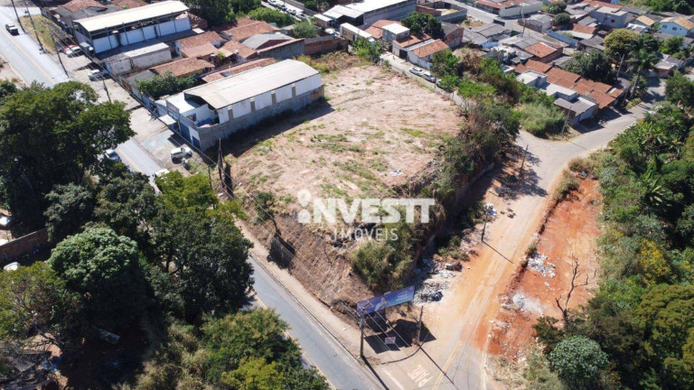 Terreno à Venda, 2.467 m² em Setor Perim - Goiânia