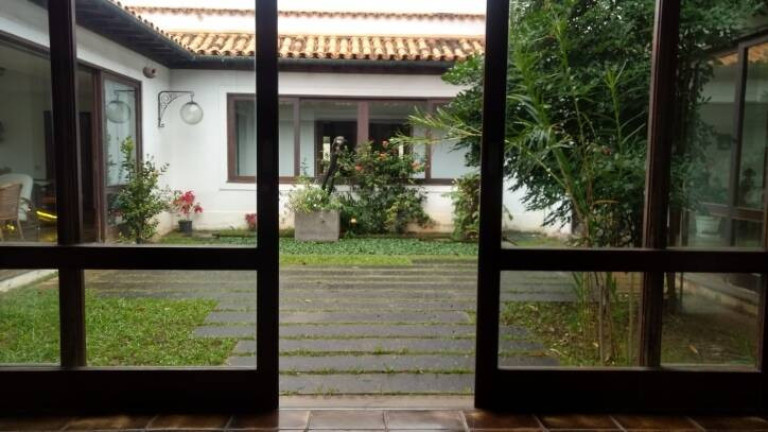Imagem Casa de Condomínio com 8 Quartos à Venda, 1.340 m² em Barra Da Tijuca - Rio De Janeiro Imagem Casa de Condomínio com 8 Quartos à Venda, 1.340 m² em Barra Da Tijuca - Rio De Janeiro