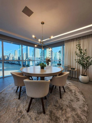 Imagem Apartamento com 4 Quartos à Venda, 292 m² em Pioneiros - Balneário Camboriú Imagem Apartamento com 4 Quartos à Venda, 292 m² em Pioneiros - Balneário Camboriú