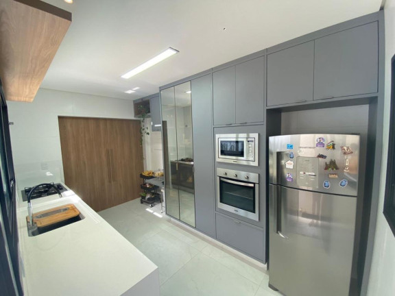 Imagem Casa com 4 Quartos à Venda, 300 m² em Centro - Lauro De Freitas