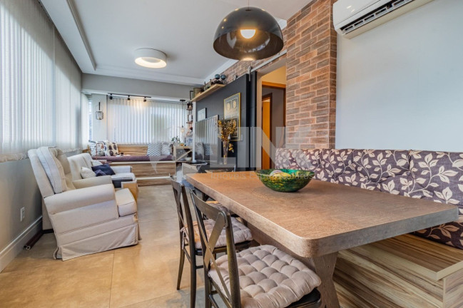 Imagem Apartamento com 2 Quartos à Venda, 67 m² em Mont Serrat - Porto Alegre