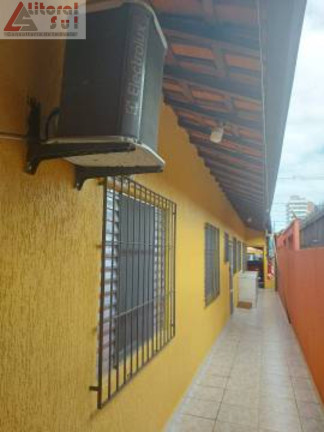 Casa com 3 Quartos à Venda, 130 m² em Mirim - Praia Grande