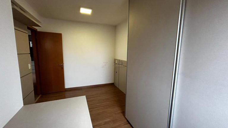 Imagem Apartamento com 3 Quartos à Venda, 69 m² em Tiradentes - Campo Grande Imagem Apartamento com 3 Quartos à Venda, 69 m² em Tiradentes - Campo Grande