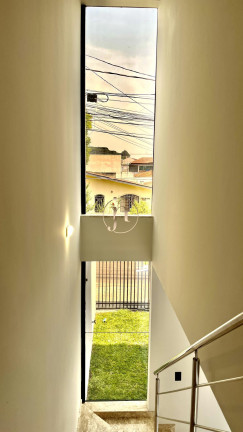 Imagem Sobrado com 3 Quartos à Venda, 130 m²