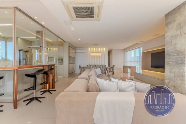 Imagem Apartamento com 4 Quartos à Venda, 237 m² em Centro - Balneário Camboriú Imagem Apartamento com 4 Quartos à Venda, 237 m² em Centro - Balneário Camboriú