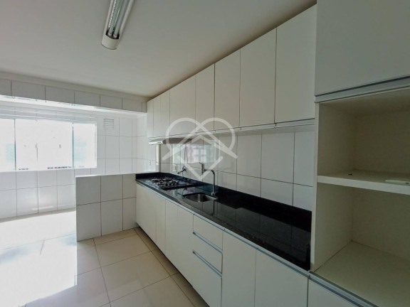 Imagem Apartamento com 3 Quartos à Venda, 117 m²