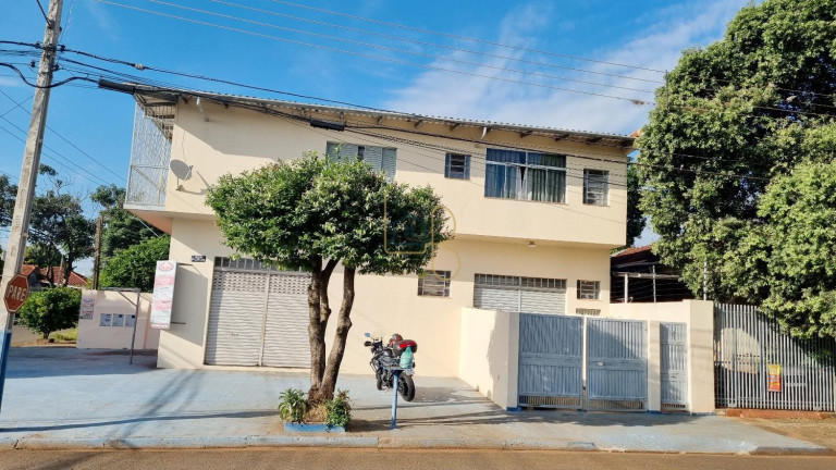 Imagem Sobrado com 3 Quartos à Venda, 243 m² em Jardim Palmares - Londrina
