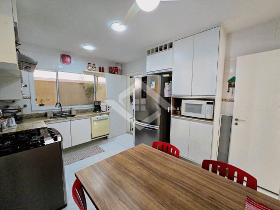 Imagem Casa de Condomínio com 4 Quartos à Venda, 220 m² em Vargem Pequena - Rio De Janeiro
