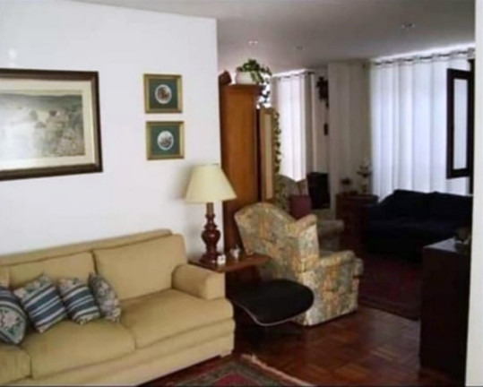 Imagem Casa com 3 Quartos à Venda, 460 m² em Jardim América - São Paulo Imagem Casa com 3 Quartos à Venda, 460 m² em Jardim América - São Paulo