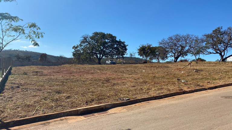 Terreno à Venda, 1.000 m² em R$505.000,00 // Gran Royalle - Lagoa Santa