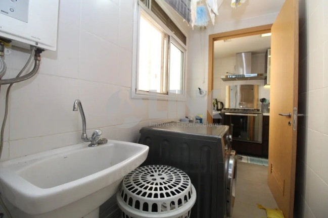 Imagem Apartamento com 3 Quartos à Venda, 105 m² em Passo Da Areia - Porto Alegre