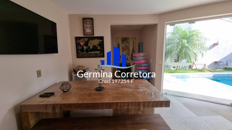 Imagem Casa com 4 Quartos à Venda, 215 m² em Suru - Santana De Parnaíba Imagem Casa com 4 Quartos à Venda, 215 m² em Suru - Santana De Parnaíba