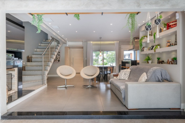 Imagem Casa com 3 Quartos à Venda, 320 m² em Vila Nova - Porto Alegre