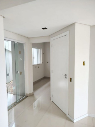 Imagem Sobrado com 3 Quartos à Venda, 154 m² em Escola Agrícola - Blumenau