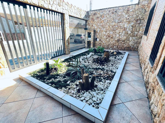 Imagem Casa com 4 Quartos à Venda, 250 m² em Real - Praia Grande Imagem Casa com 4 Quartos à Venda, 250 m² em Real - Praia Grande