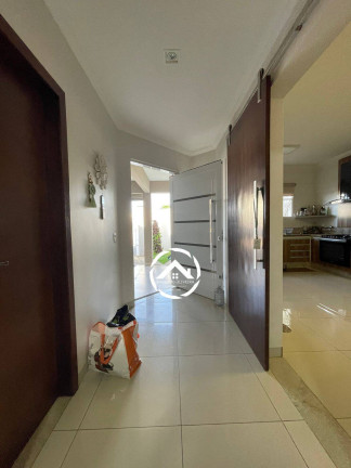 Imagem Casa com 4 Quartos à Venda, 420 m² em Jardim Cuiabá - Cuiabá