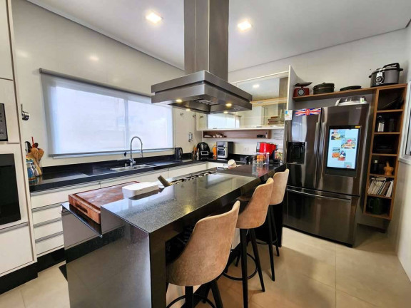 Imagem Casa com 3 Quartos à Venda, 303 m² em Golf Village - Carapicuíba