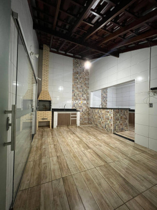 Imagem Casa com 3 Quartos à Venda, 200 m² Imagem Casa com 3 Quartos à Venda, 200 m²