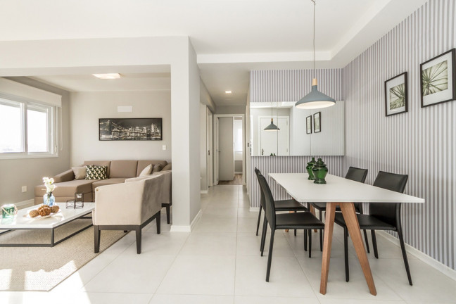 Imagem Imóvel com 2 Quartos à Venda, 76 m² em Menino Deus - Porto Alegre