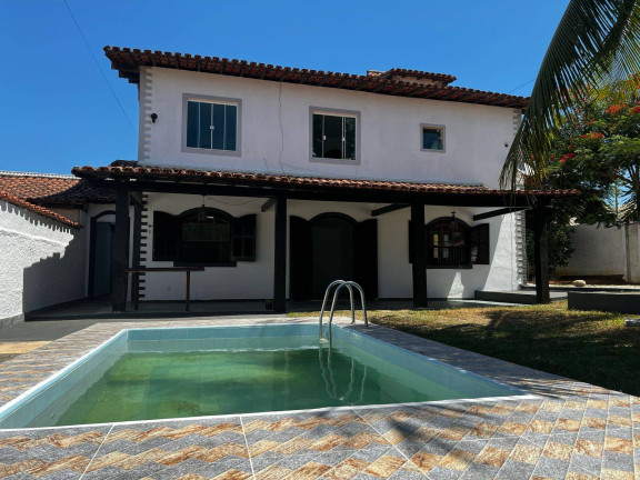 Casa com 4 Quartos para Alugar, 332 m² em Coqueiral - Araruama