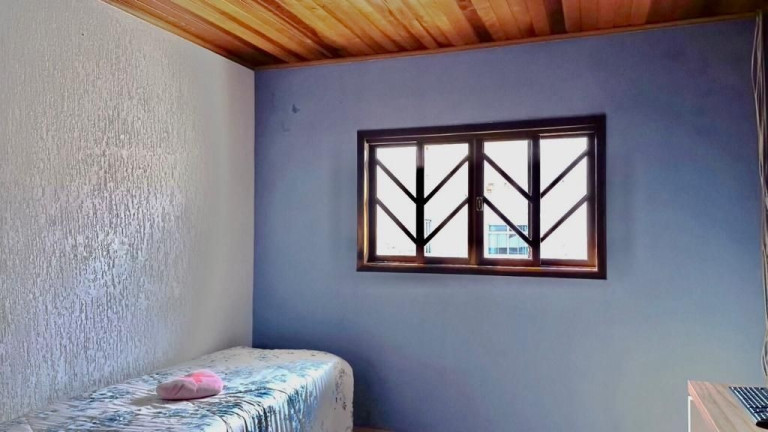 Imagem Casa com 3 Quartos à Venda, 240 m² em Campo De Santana - Curitiba