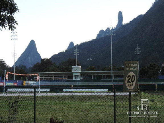 Imagem Casa com 4 Quartos à Venda, 230 m² em Carlos Guinle - Teresópolis