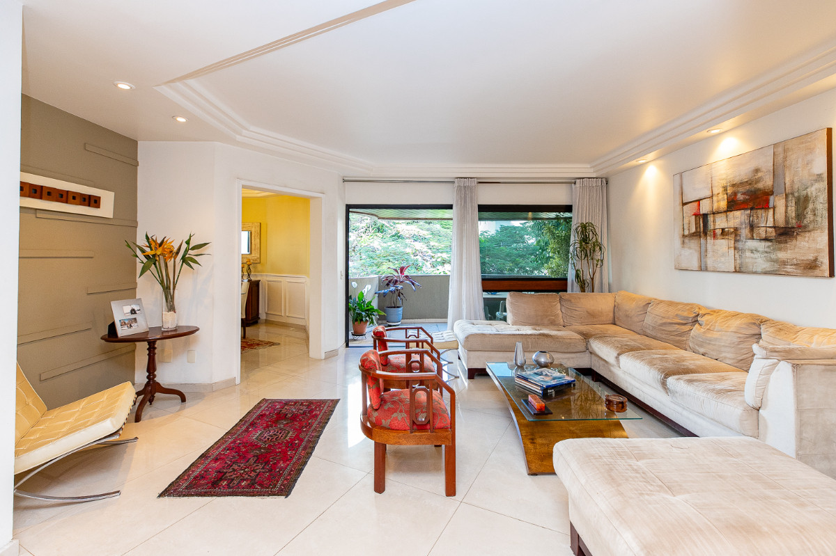 Imagem Apartamento com 4 Quartos à Venda, 200 m² em Moema - São Paulo