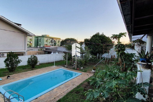 Imagem Casa com 3 Quartos à Venda, 896 m² em Nossa Senhora De Lourdes - Santa Maria Imagem Casa com 3 Quartos à Venda, 896 m² em Nossa Senhora De Lourdes - Santa Maria