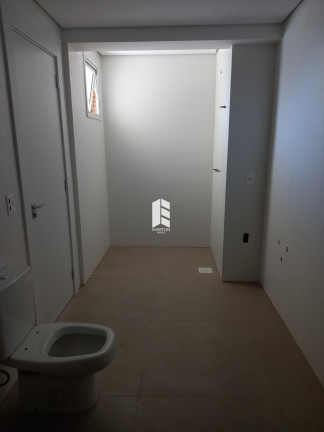 Imagem Apartamento com 3 Quartos à Venda, 220 m² em Nossa Senhora De Lourdes - Santa Maria