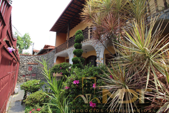 Imagem Casa com 5 Quartos à Venda, 400 m² em Vila Cloris - Belo Horizonte