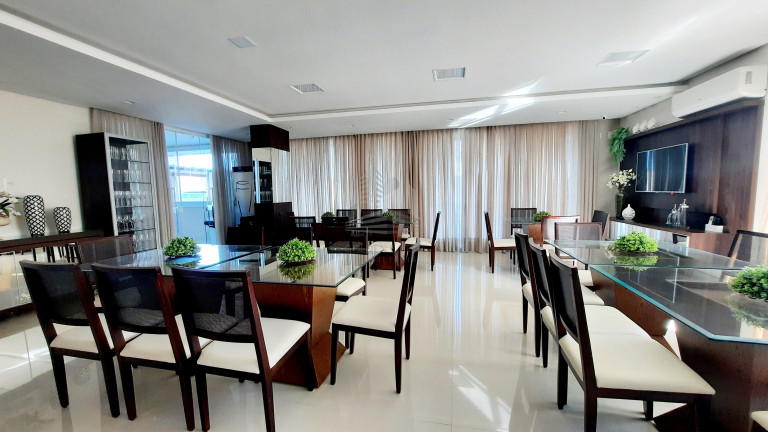 Imagem Apartamento com 4 Quartos à Venda, 140 m² em Centro - Balneário Camboriú Imagem Apartamento com 4 Quartos à Venda, 140 m² em Centro - Balneário Camboriú