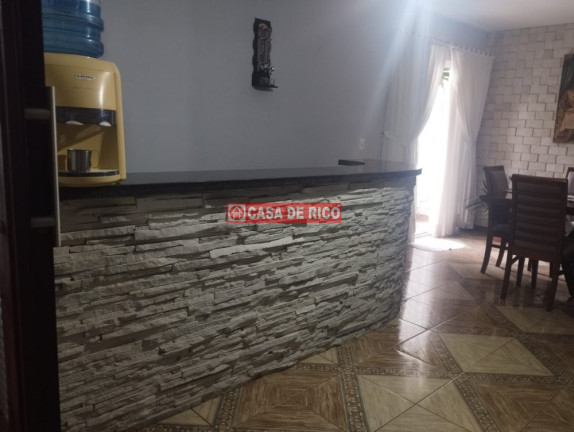Imagem Casa com 1 Quarto à Venda, 60 m² em Alto Boqueirão - Curitiba Imagem Casa com 1 Quarto à Venda, 60 m² em Alto Boqueirão - Curitiba