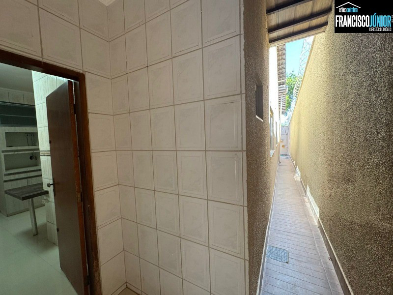 Imagem Casa com 3 Quartos à Venda, 225 m² em Jardim Europa - Goiânia Imagem Casa com 3 Quartos à Venda, 225 m² em Jardim Europa - Goiânia