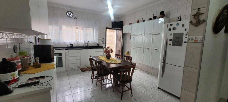 Imagem Casa com 3 Quartos à Venda, 200 m² em Balneário Flórida - Praia Grande Imagem Casa com 3 Quartos à Venda, 200 m² em Balneário Flórida - Praia Grande