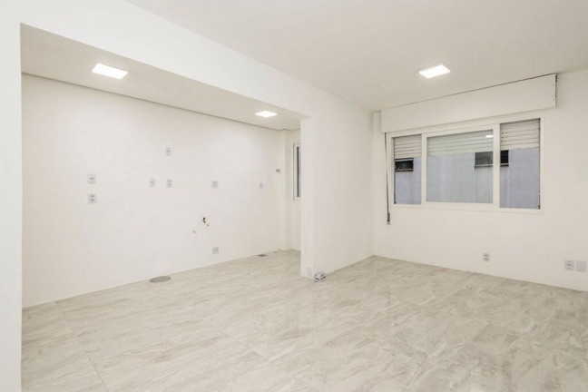 Imagem Imóvel com 1 Quarto à Venda, 39 m² em Centro Histórico - Porto Alegre Imagem Imóvel com 1 Quarto à Venda, 39 m² em Centro Histórico - Porto Alegre