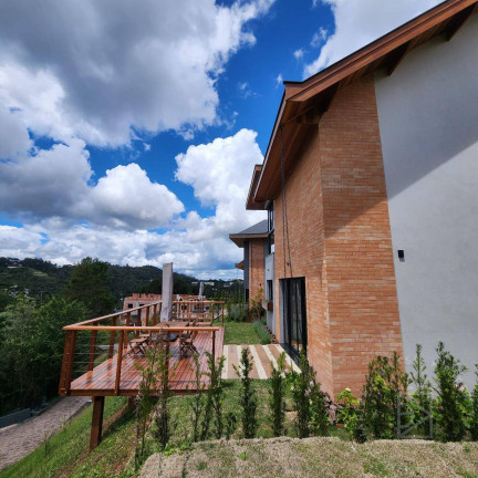 Imagem Casa com 4 Quartos à Venda, 230 m² em Recanto Araucária - Campos Do Jordão Imagem Casa com 4 Quartos à Venda, 230 m² em Recanto Araucária - Campos Do Jordão