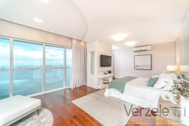 Imagem Apartamento com 6 Quartos à Venda, 740 m² em Centro - Balneário Camboriú Imagem Apartamento com 6 Quartos à Venda, 740 m² em Centro - Balneário Camboriú