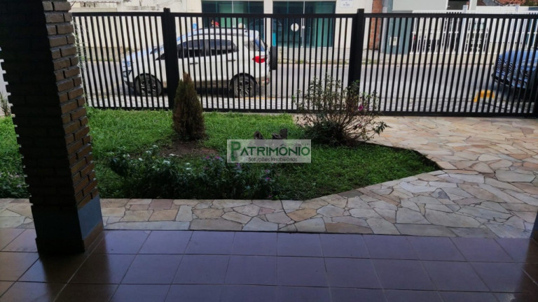 Imagem Casa com 3 Quartos à Venda, 290 m² em Centro - Ubatuba Imagem Casa com 3 Quartos à Venda, 290 m² em Centro - Ubatuba