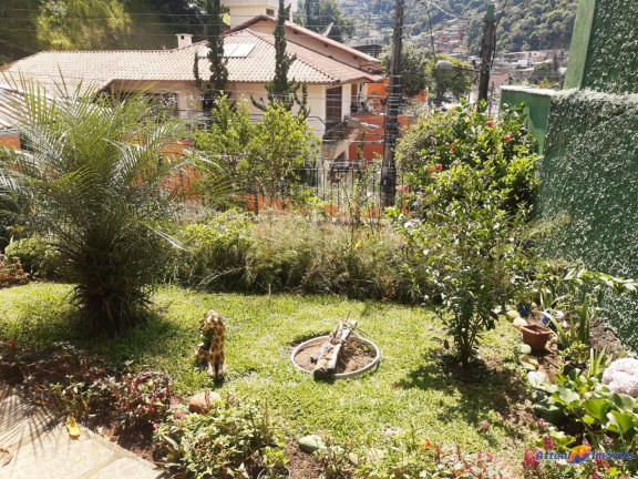Casa com 4 Quartos à Venda, 185 m² em Jardim Cascata - Teresópolis