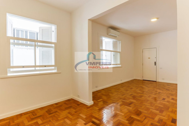 Imagem Apartamento com 3 Quartos à Venda, 110 m² em Lagoa - Rio De Janeiro Imagem Apartamento com 3 Quartos à Venda, 110 m² em Lagoa - Rio De Janeiro