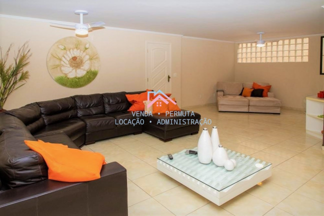 Imagem Casa com 4 Quartos à Venda, 400 m² em Vila Viotto - Jundiaí