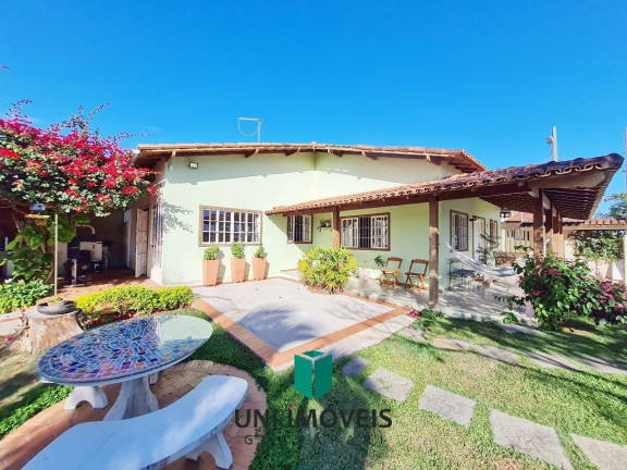 Imagem Casa com 3 Quartos à Venda, 902 m² em Meaípe - Guarapari