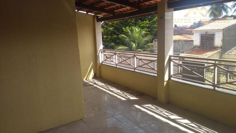 Imagem Casa com 3 Quartos à Venda, 220 m² em Jóquei Clube - Fortaleza
