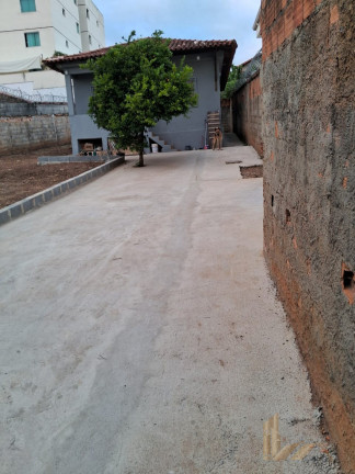 Casa com 3 Quartos à Venda, 360 m² em Etelvina Carneiro - Belo Horizonte