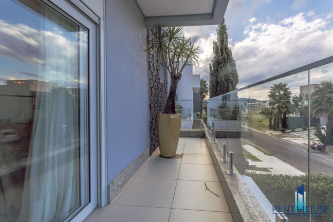 Imagem Casa com 5 Quartos à Venda, 270 m² em Santa Regina - Camboriú Imagem Casa com 5 Quartos à Venda, 270 m² em Santa Regina - Camboriú