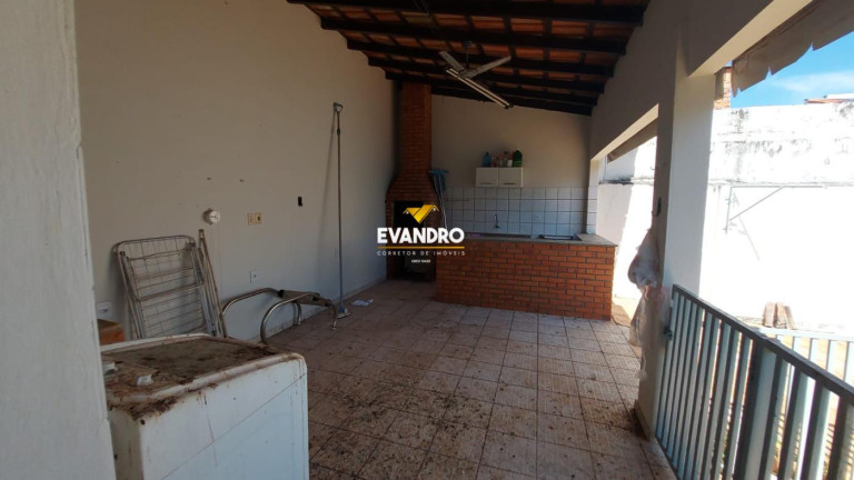Imagem Casa com 3 Quartos à Venda, 360 m² em Morada Do Ouro - Cuiabá Imagem Casa com 3 Quartos à Venda, 360 m² em Morada Do Ouro - Cuiabá