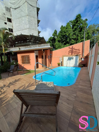 Imagem Casa com 8 Quartos à Venda, 246 m² em Acaraú - Ubatuba Imagem Casa com 8 Quartos à Venda, 246 m² em Acaraú - Ubatuba